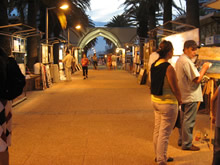 feria de los artesanos en punta del este